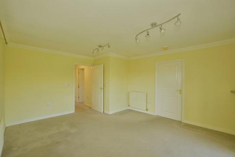2 bedroom flat for sale, Brisley Close, Kingsnorth, Ashford, Kent, TN23