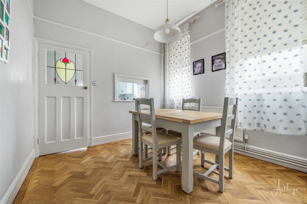 Breakfast Room