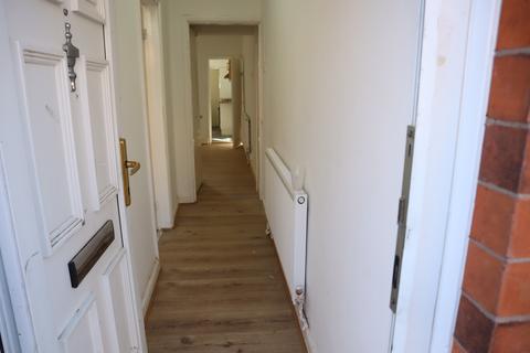 3 bedroom terraced house to rent, Eastleigh Road, Leicester LE3