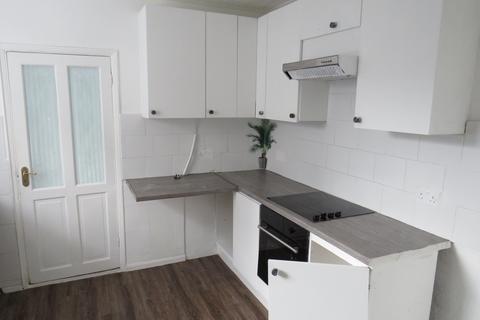 3 bedroom semi-detached house to rent, New Road, Bedfont, Feltham TW14