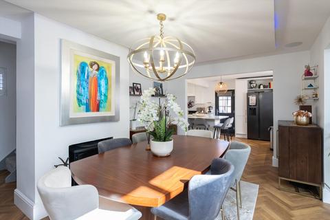 undefined, Evelyn Way, Stoke d'Abernon, Cobham, Surrey KT11