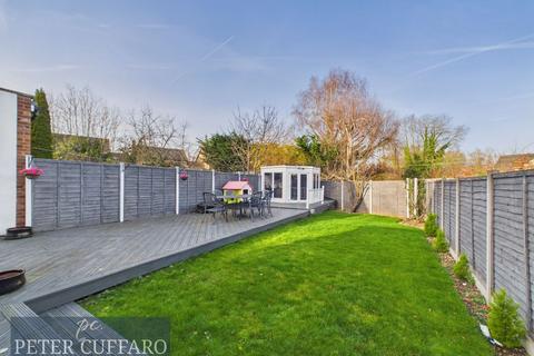 3 bedroom semi-detached house for sale, Durham Close, Ware SG12