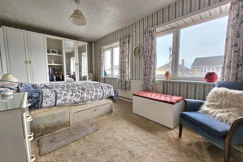 3 bedroom semi-detached house for sale, Barrington Drive, Hucclecote, Gloucester