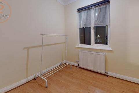 undefined, Room 4, Beddington Lane, Croydon, Greater London