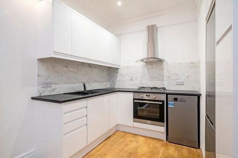 1 bedroom flat to rent, Southwell Gardens, London SW7