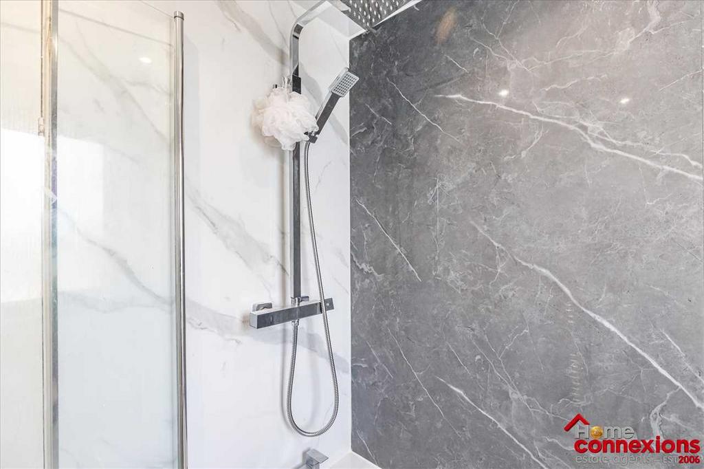 Bathroom (3)