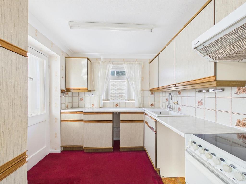 Kitchen: