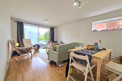 undefined, Hillview, Bromley, BR2