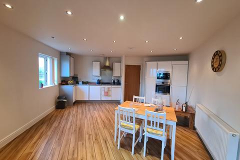 2 bedroom apartment to rent, Wren Gardens, Bristol, BS20