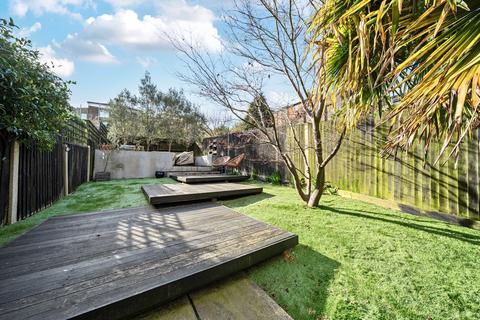 2 bedroom maisonette for sale, Woodland Hill, Crystal Palace, London, SE19