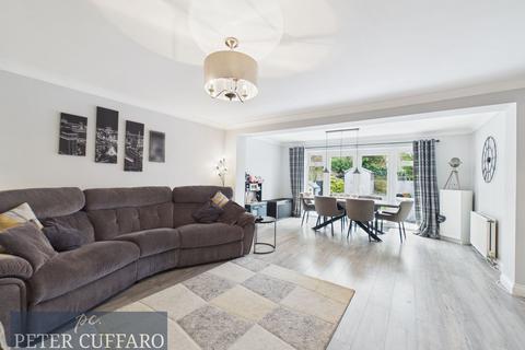 undefined, Lilliards Close, Hoddesdon EN11