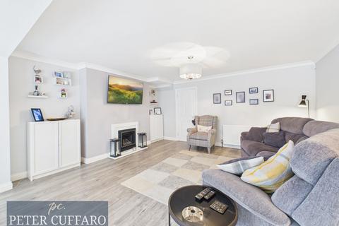 undefined, Lilliards Close, Hoddesdon EN11
