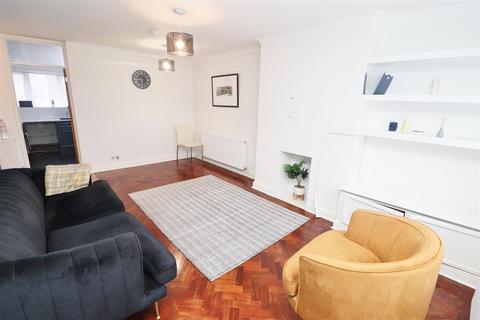2 bedroom apartment to rent, Barnet Lane, Elstree
