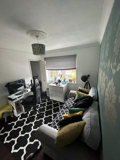 2 bedroom maisonette to rent, West Drayton, UB7