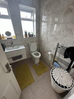 2 bedroom maisonette to rent, West Drayton, UB7