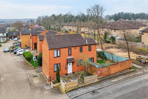 3 bedroom detached house for sale, Chatsworth, Milton Keynes MK8