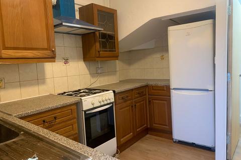 2 bedroom flat to rent, Boundary Road, London E17