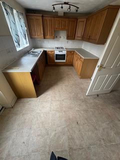 3 bedroom terraced house to rent, Seaforth Grove, Southend-on-Sea SS2