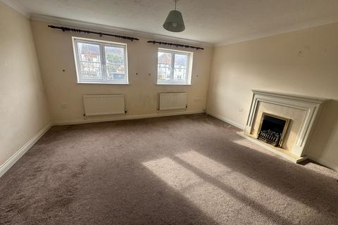 3 bedroom terraced house to rent, Seaforth Grove, Southend-on-Sea SS2