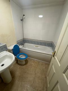 3 bedroom terraced house to rent, Seaforth Grove, Southend-on-Sea SS2