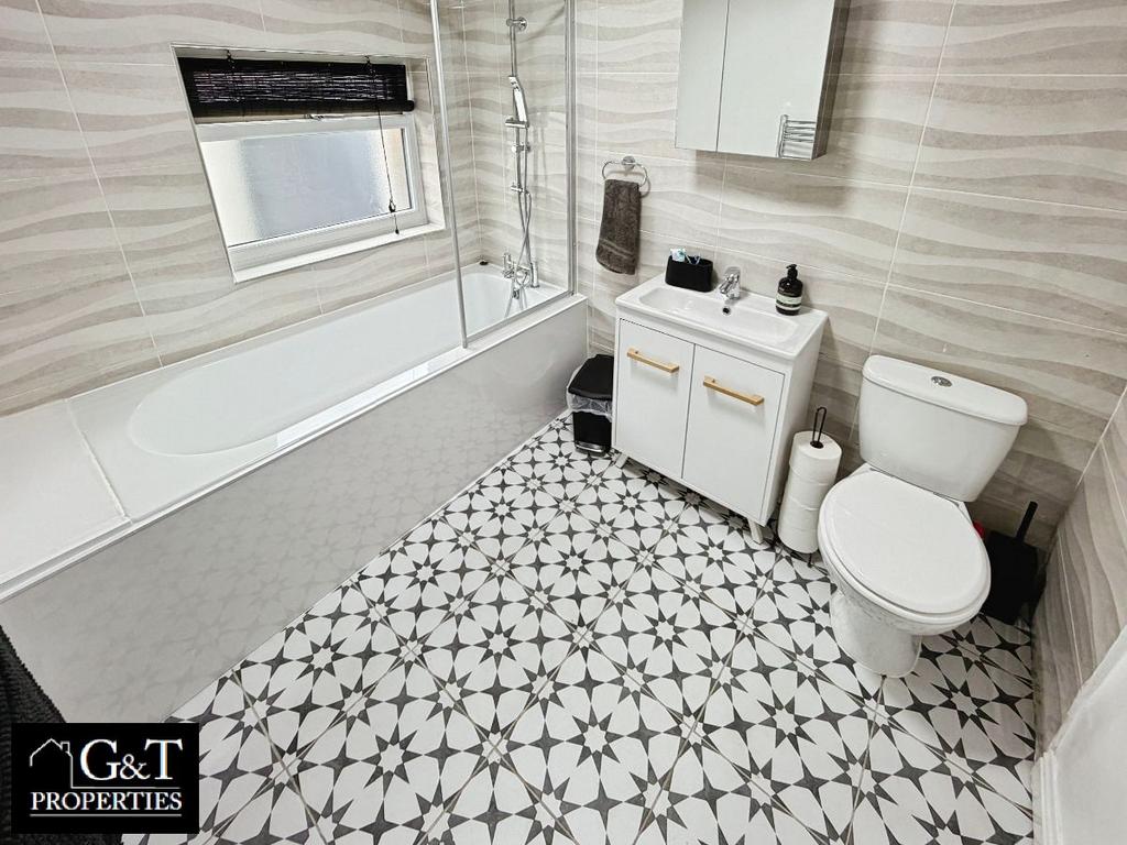 Family bathroom
