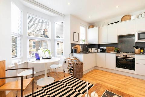 2 bedroom flat to rent, College Road, London NW10