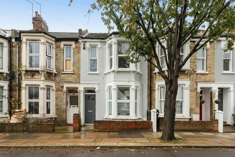 2 bedroom flat to rent, College Road, London NW10
