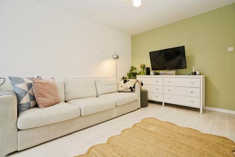 undefined, Hillfield, Hatfield, AL10