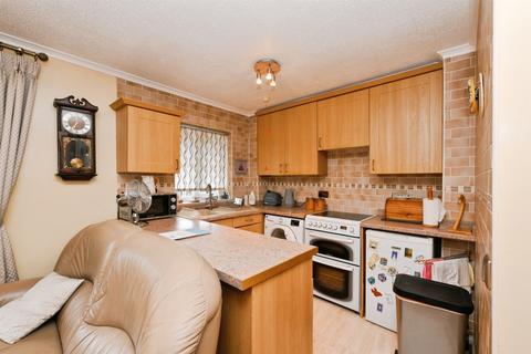 2 bedroom flat for sale, High Road, Broxbourne