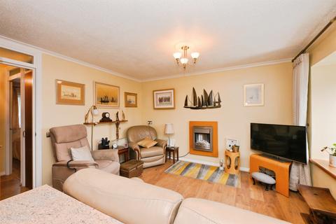 2 bedroom flat for sale, High Road, Broxbourne