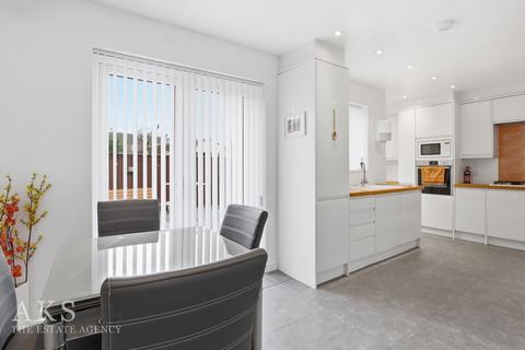 3 bedroom detached bungalow for sale, Portland Close, Derby DE3