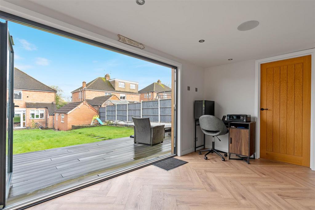 18 St Martins Rd (15 of 42).jpg