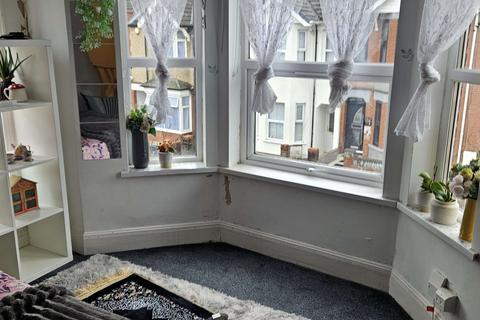 undefined, Luton LU1