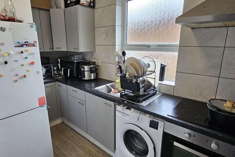undefined, Luton LU1