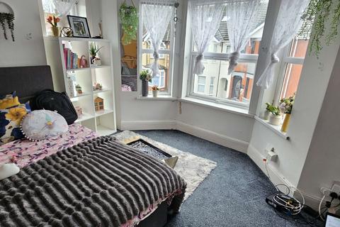 undefined, Luton LU1