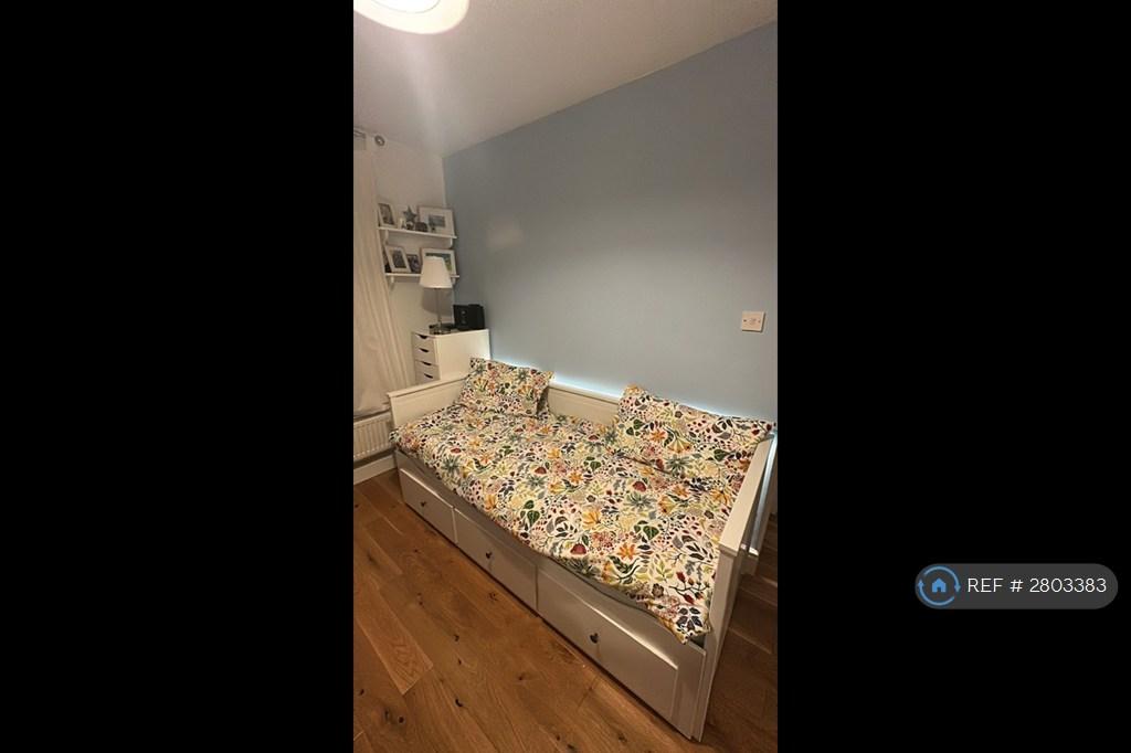 Study - We'Ve Replaced The Desk With a Sofa Bed