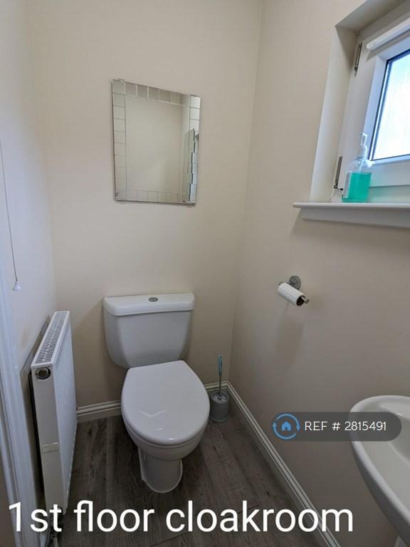 1st Floor Cloakroom