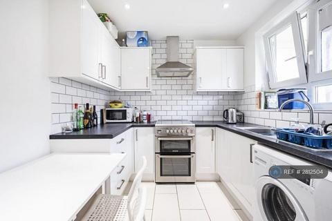 3 bedroom maisonette to rent, Trelawney Estate, London, E9