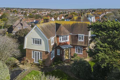 4 bedroom detached house for sale, Grove Road, Seaford