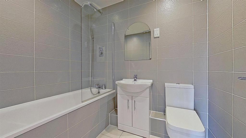 370-Wellington-Road-South-Hanworth-TW4-03032026 16