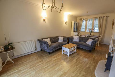 3 bedroom end of terrace house for sale, 2 Western Courtyard, Talygarn Manor, Talygarn, Pontyclun, Rhondda Cynon Taff, CF72 9WR