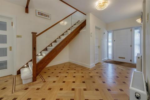 5 bedroom detached house for sale, Newberries Avenue, Radlett