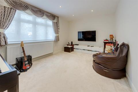 5 bedroom detached house for sale, Newberries Avenue, Radlett