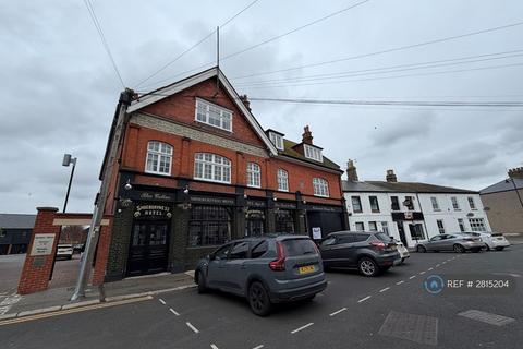 3 bedroom maisonette to rent, High St, Southend-On-Sea, SS3