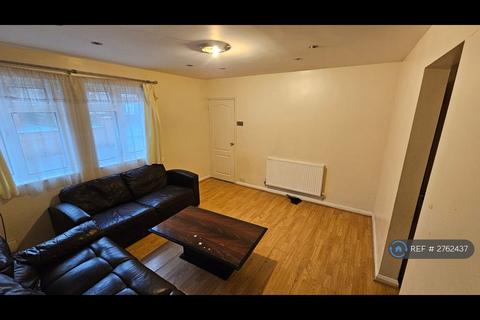undefined, Whiteheart Avenue, Uxbridge, UB8