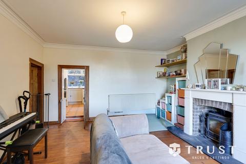 2 bedroom end of terrace house for sale, High Street, Hanging Heaton, WF17