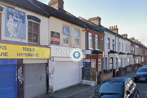 undefined, Oak Road Luton LU4 8AA