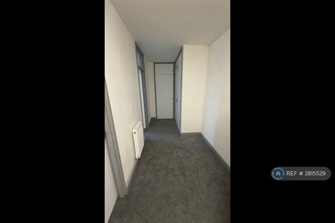 1 bedroom flat to rent, Clifford Court, London, SW18