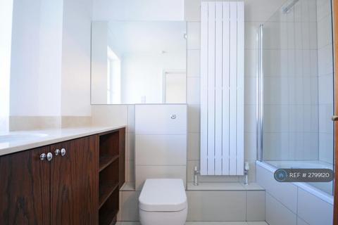 3 bedroom flat to rent, Portman Heights, London, NW3