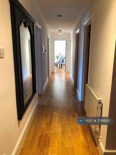 3 bedroom flat to rent, Portman Heights, London, NW3